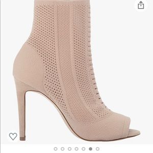 ALDO Women's Keshaa Ankle Bootie (Bone Color)